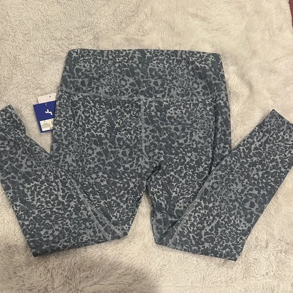 JoyLab Women’s Gray Leopard Leggings - Picture 5 of 6